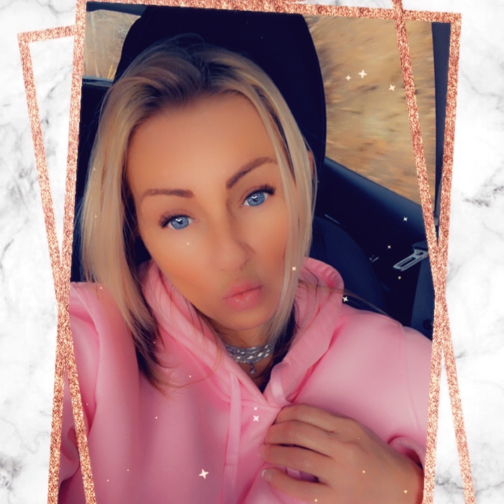 Meet your posher Danielle